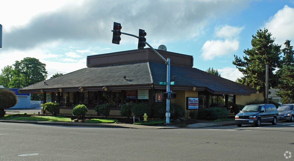 1807 Olympic St, Springfield, OR à louer - Photo du bâtiment - Image 2 de 13