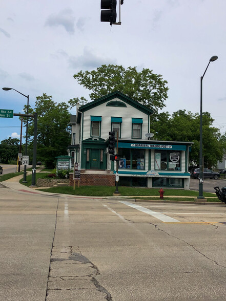 504 E Main St, St Charles, IL for sale - Building Photo - Image 1 of 1