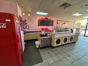 1496 Apalachee Pky, Tallahassee, FL for lease Interior Photo- Image 2 of 3