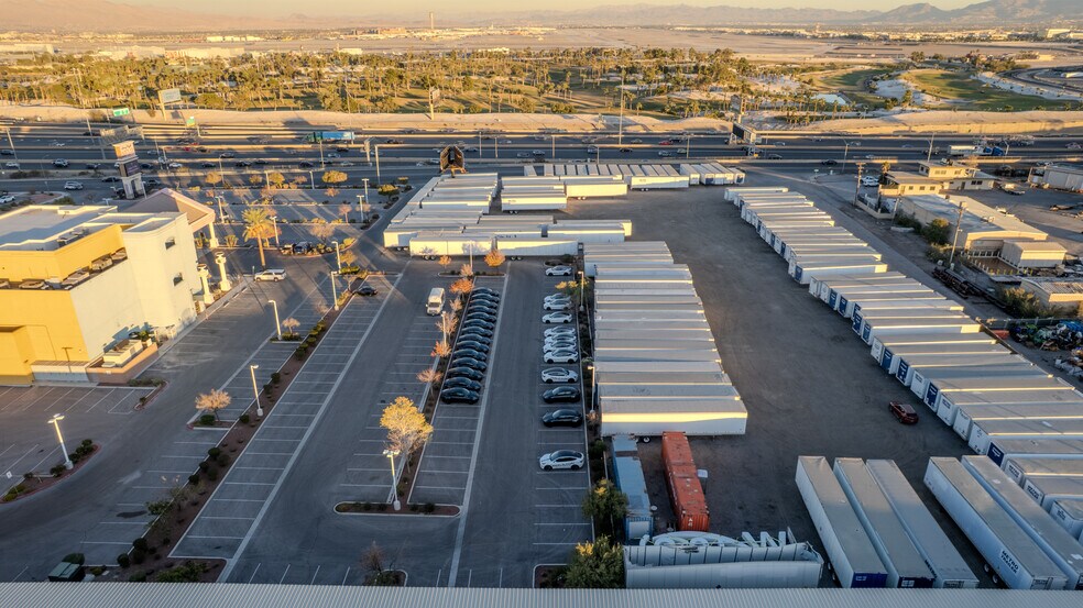 SW Dean Martin Dr & Ponderosa Way, Las Vegas, NV à vendre - Photo du bâtiment - Image 1 de 3