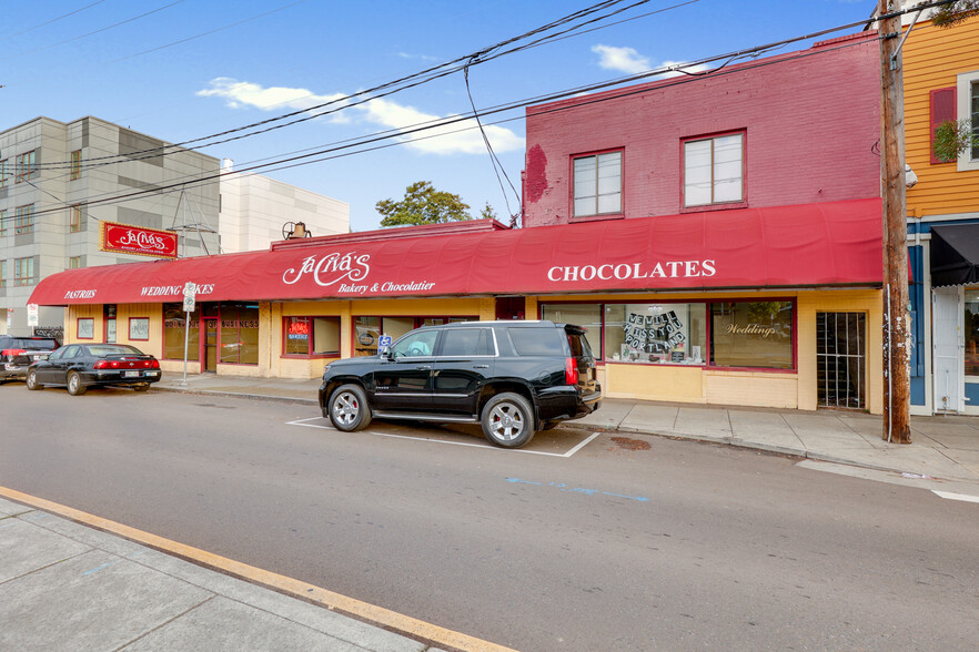 4723-4739 SE Hawthorne Blvd, Portland, OR for sale - Building Photo - Image 1 of 8