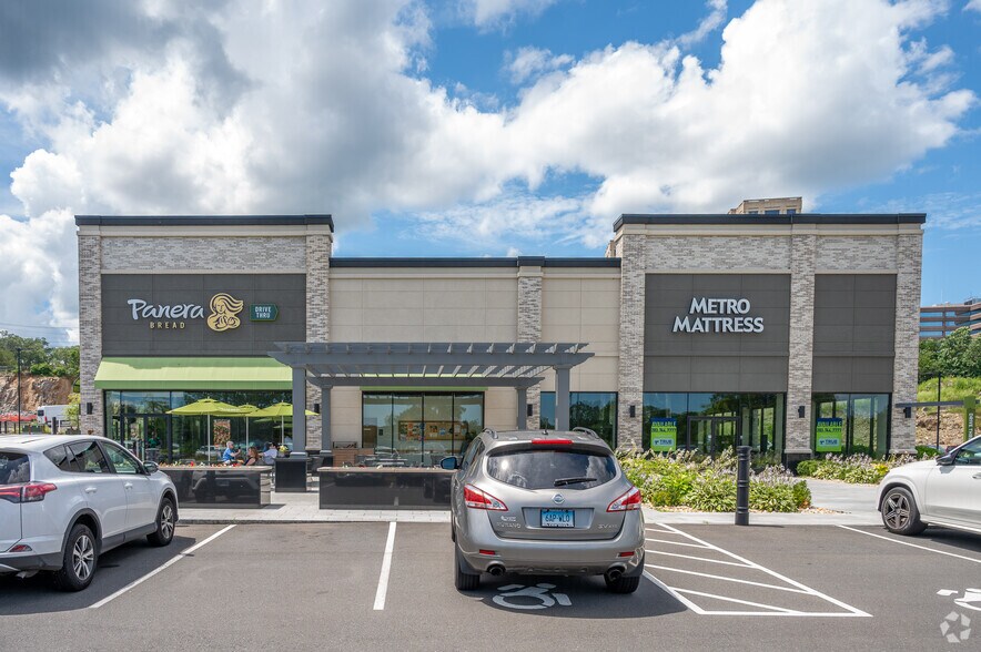 769 Bridgeport Ave, Shelton, CT for sale - Building Photo - Image 2 of 6