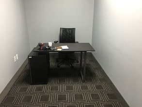 46670 Pontiac Trl, Commerce Township, MI à louer Photo intérieure- Image 1 de 9