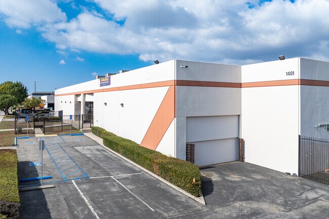 Plus de détails pour 1401 W Walnut St, Compton, CA - Industriel à louer