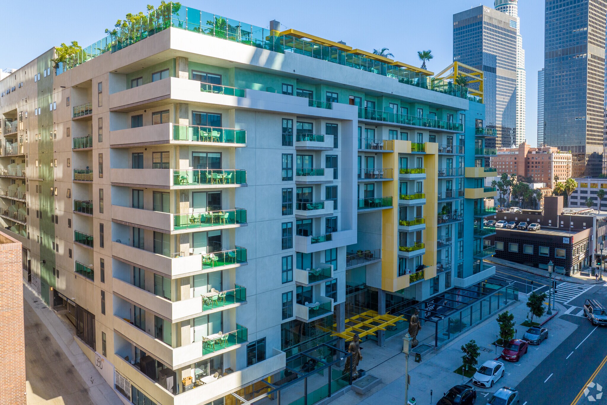 1027 Wilshire Blvd, Los Angeles, CA à louer Photo du bâtiment- Image 1 de 19