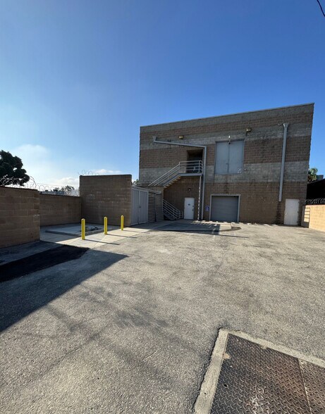 11025 Valley Blvd, El Monte, CA à louer - Photo du bâtiment - Image 2 de 12