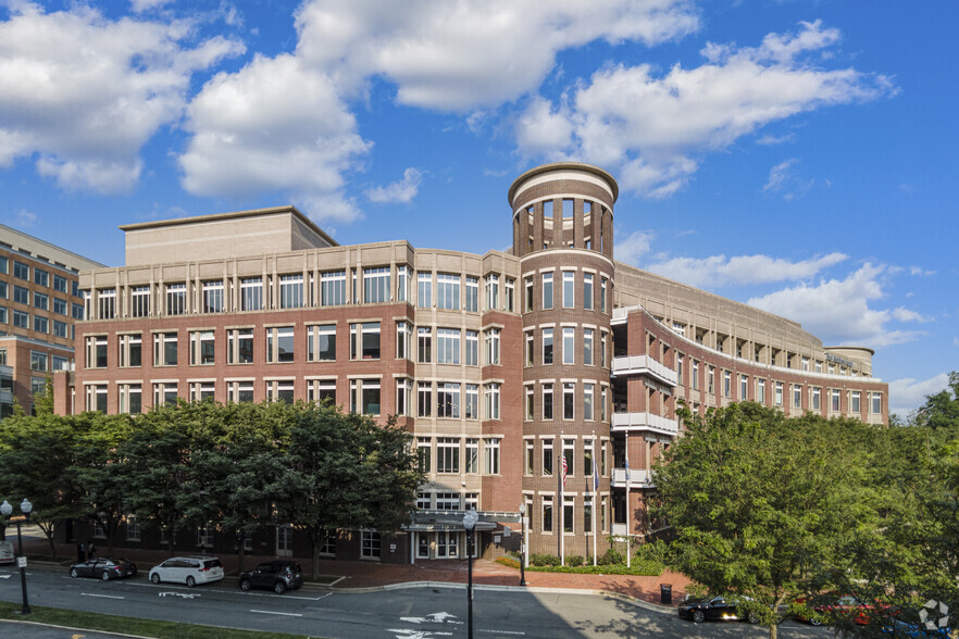 2000 Duke St, Alexandria, VA for lease - Building Photo - Image 1 of 15