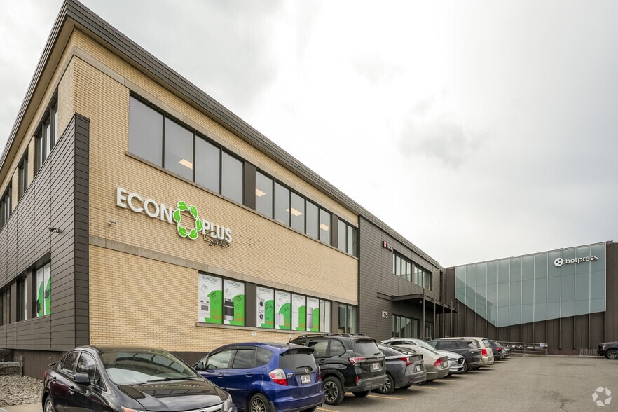 875 Boul Charest O, Québec, QC à vendre - Photo principale - Image 1 de 26