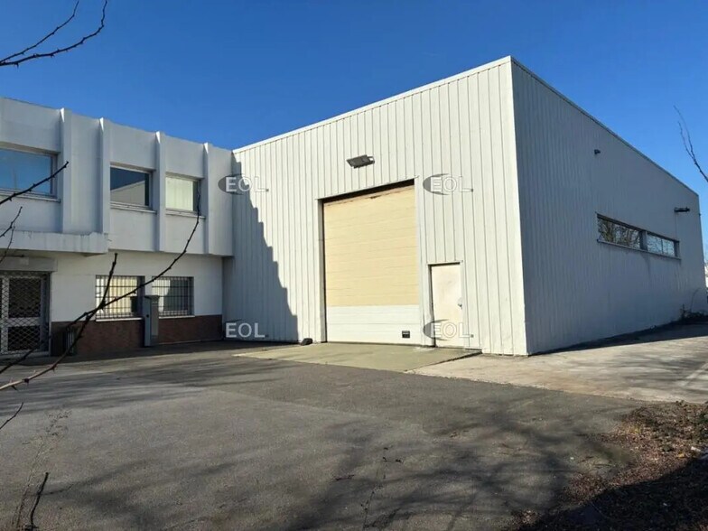 Flex dans Valenton à louer - Photo du bâtiment - Image 3 de 12