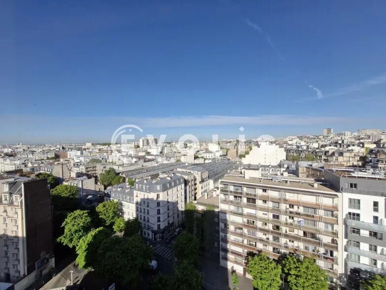 Office in Paris for sale - Aerial - Image 2 of 6