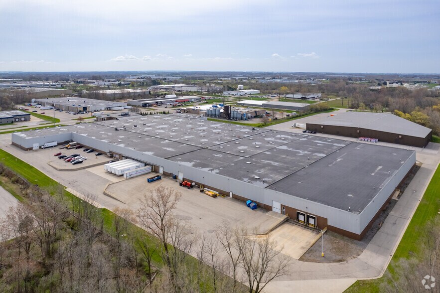900 Brooks Ave, Holland, MI for lease - Building Photo - Image 2 of 4