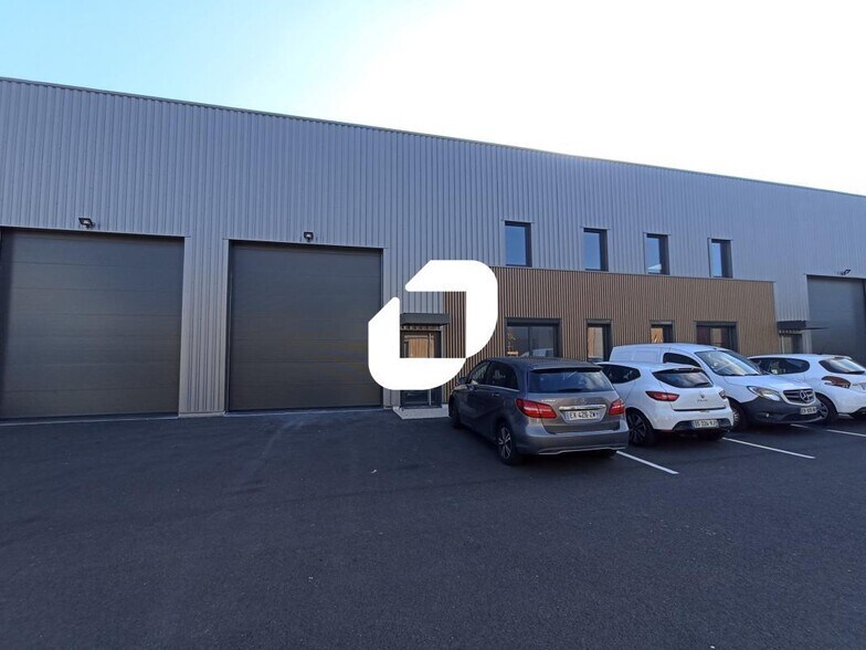 45 Rue Ampère, Chassieu for lease - Building Photo - Image 1 of 12