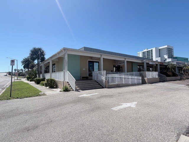 795 Bayway Blvd, Clearwater, FL à louer Photo principale- Image 1 de 15