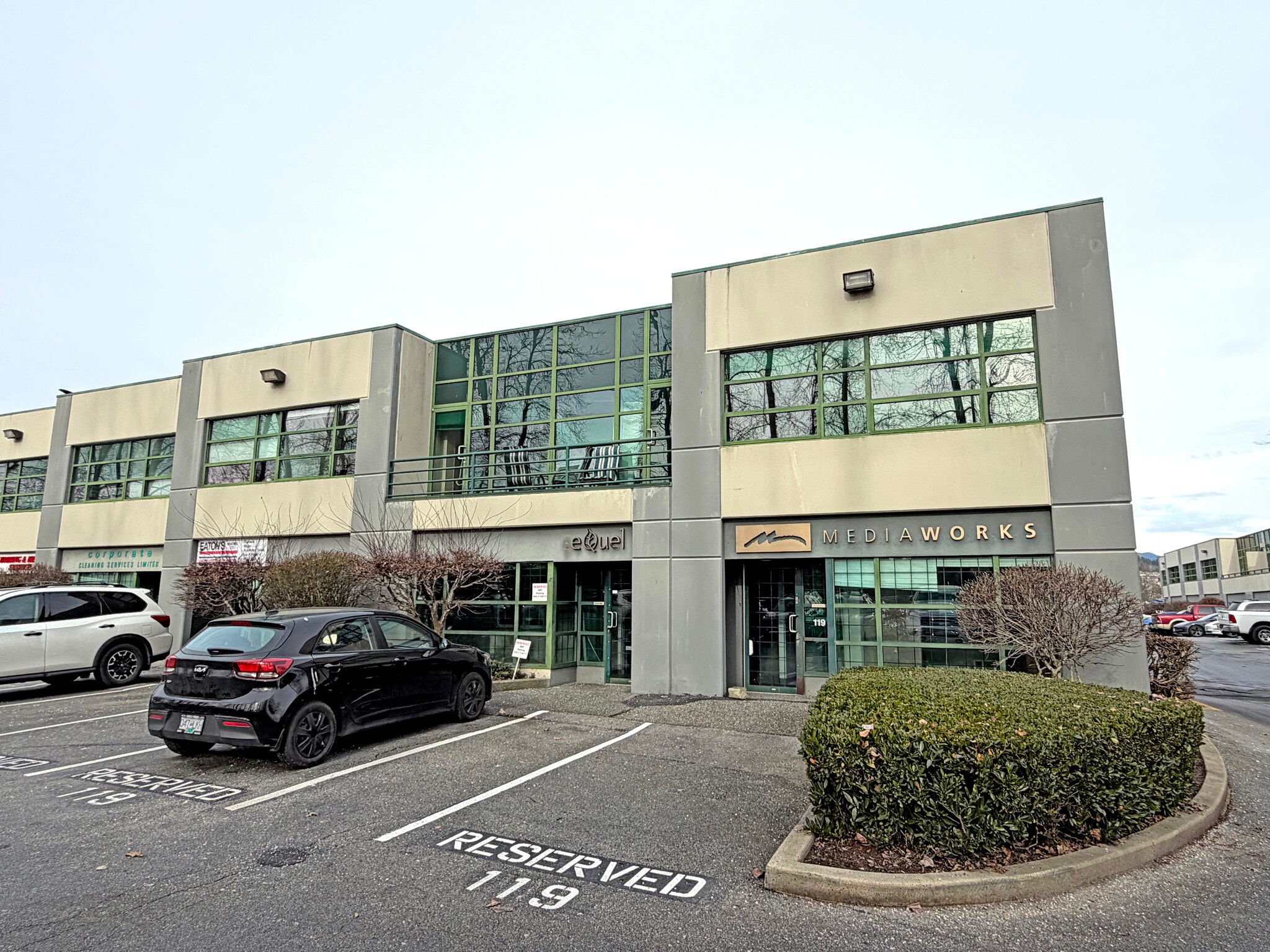 17 Fawcett Rd, Coquitlam, BC à louer Photo du bâtiment- Image 1 de 3