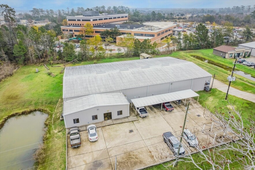 15112 Welcome Ln, Houston, TX for sale - Building Photo - Image 2 of 15