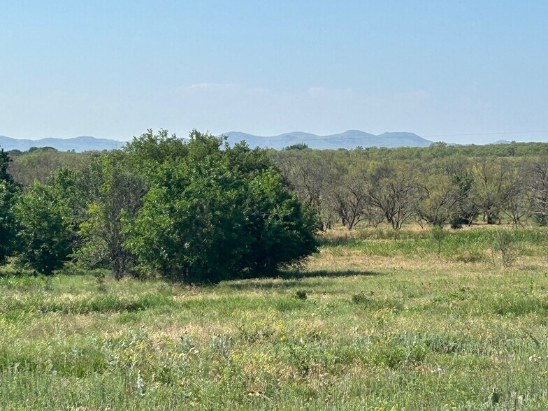 14407 SW Woodlawn Rd, Cache, OK for sale - Building Photo - Image 2 of 19