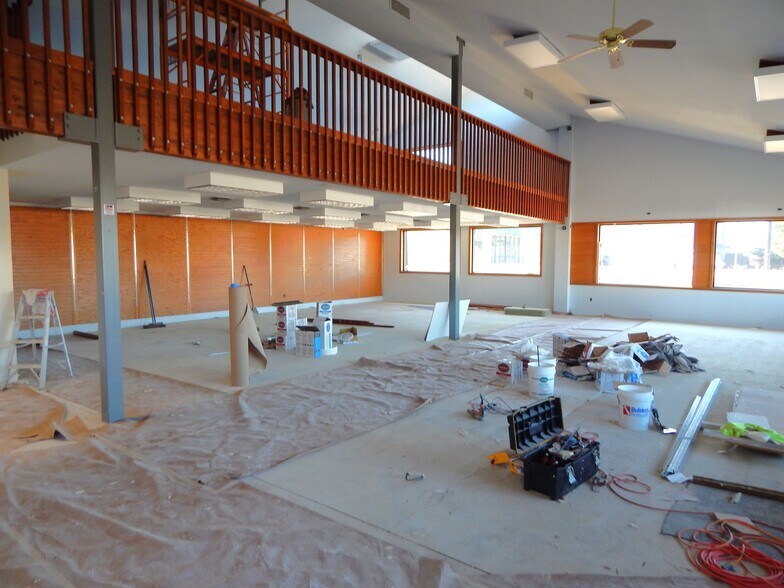 330 NE Garden Valley Blvd, Roseburg, OR for lease - Interior Photo - Image 3 of 22
