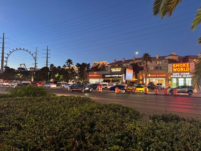 Plus de détails pour 280 E Flamingo Rd, Las Vegas, NV - Commerce de détail à vendre