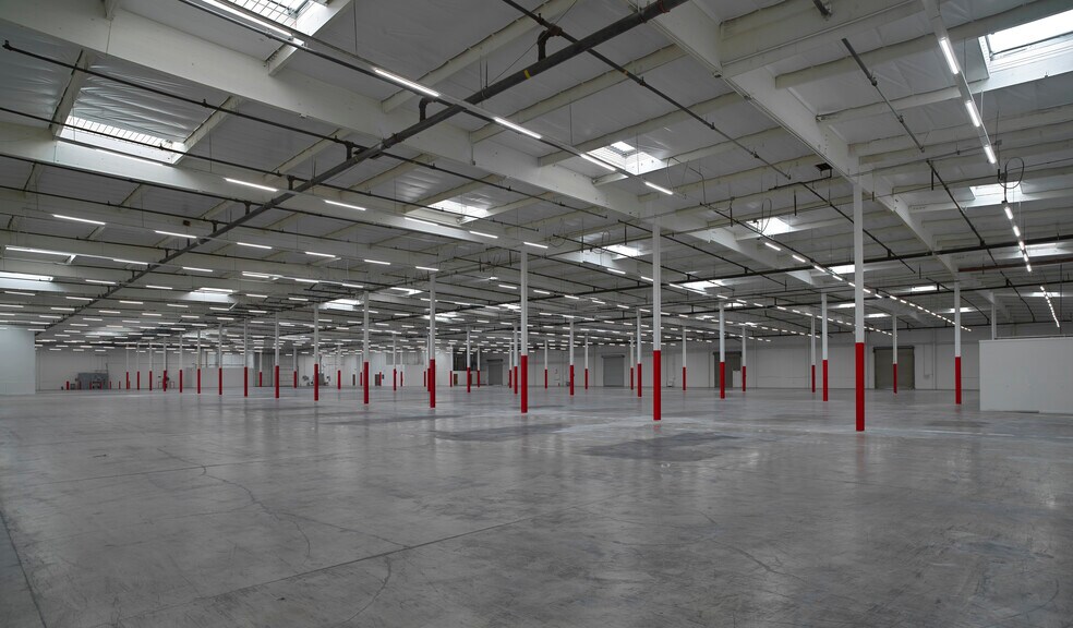 9177 Center Ave, Rancho Cucamonga, CA à vendre - Photo intérieure - Image 3 de 8