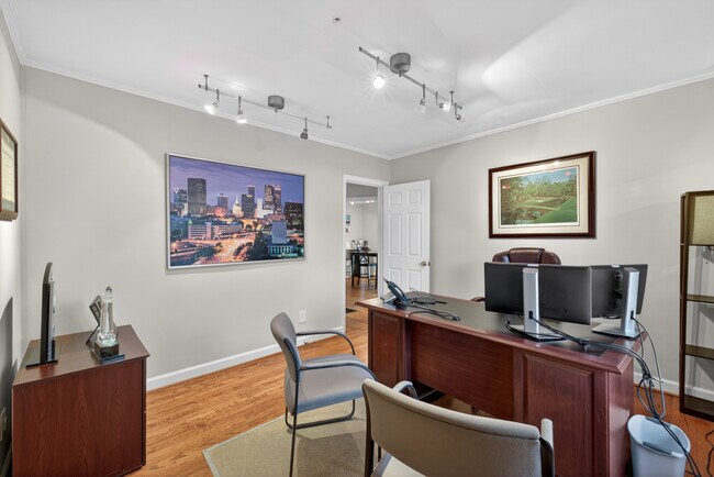 Plus de détails pour 1393 Church St, Decatur, GA - Bureau à vendre