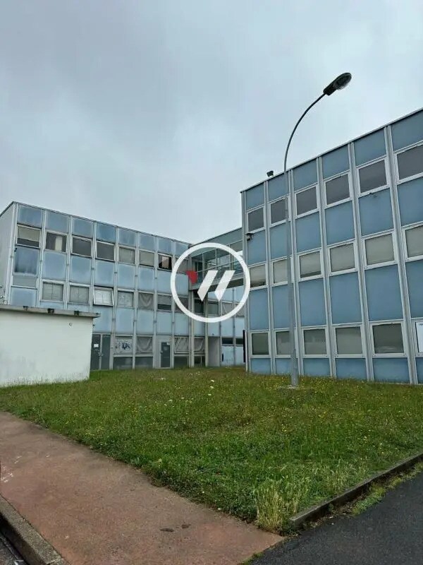 Local d'activités dans Garges-lès-Gonesse à vendre Photo du bâtiment- Image 1 de 9