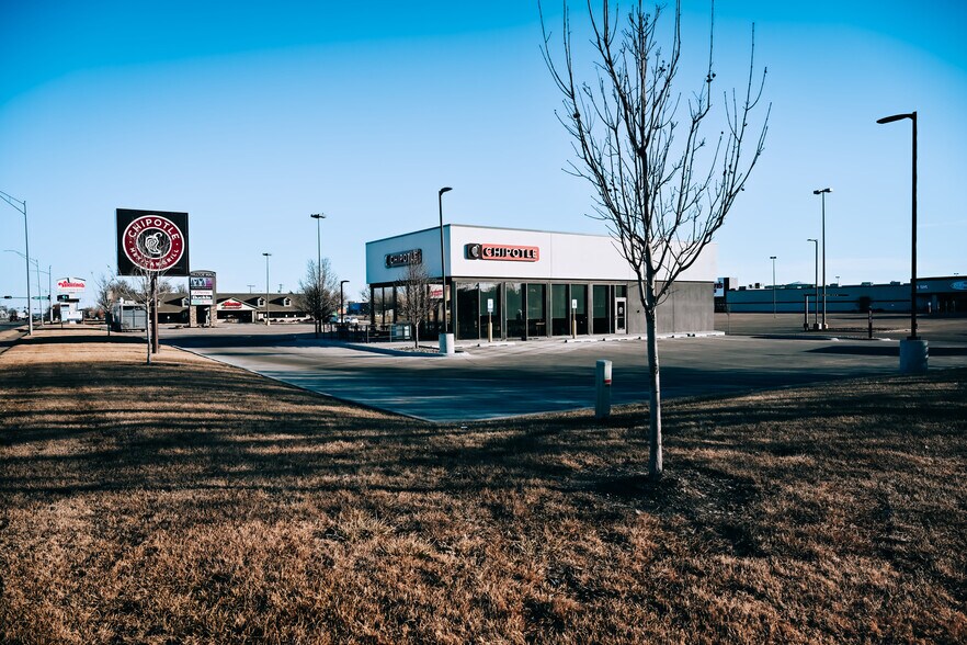 5001 N 2nd Ave, Kearney, NE à vendre - Photo du bâtiment - Image 3 de 5