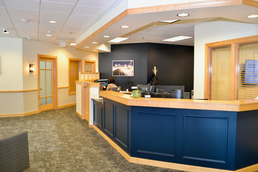 4610 S Ulster St, Denver, CO à louer - Photo du bâtiment - Image 3 de 13