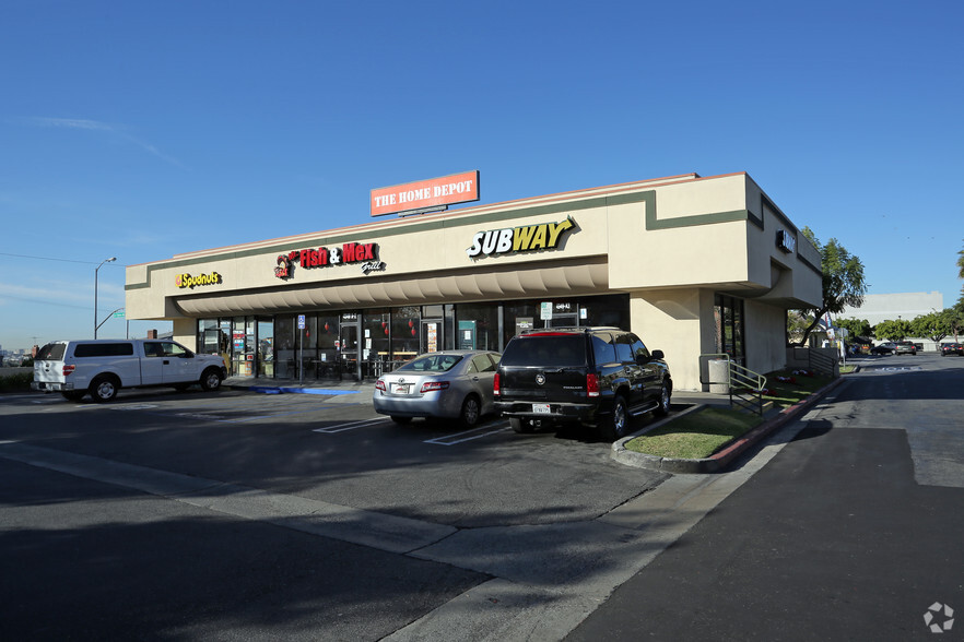 4949 W Slauson Ave, Los Angeles, CA for lease - Primary Photo - Image 1 of 4