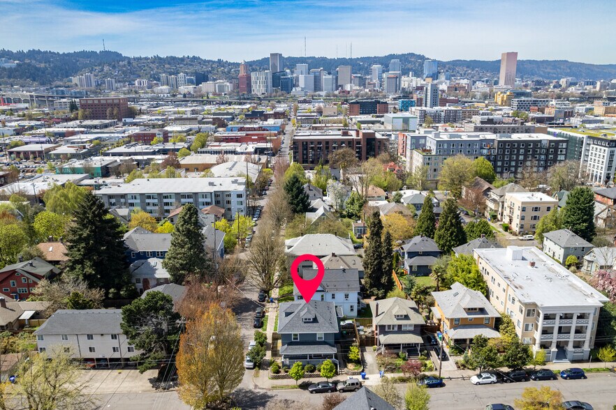 1035 SE 14th Ave, Portland, OR à vendre - Photo du bâtiment - Image 3 de 38