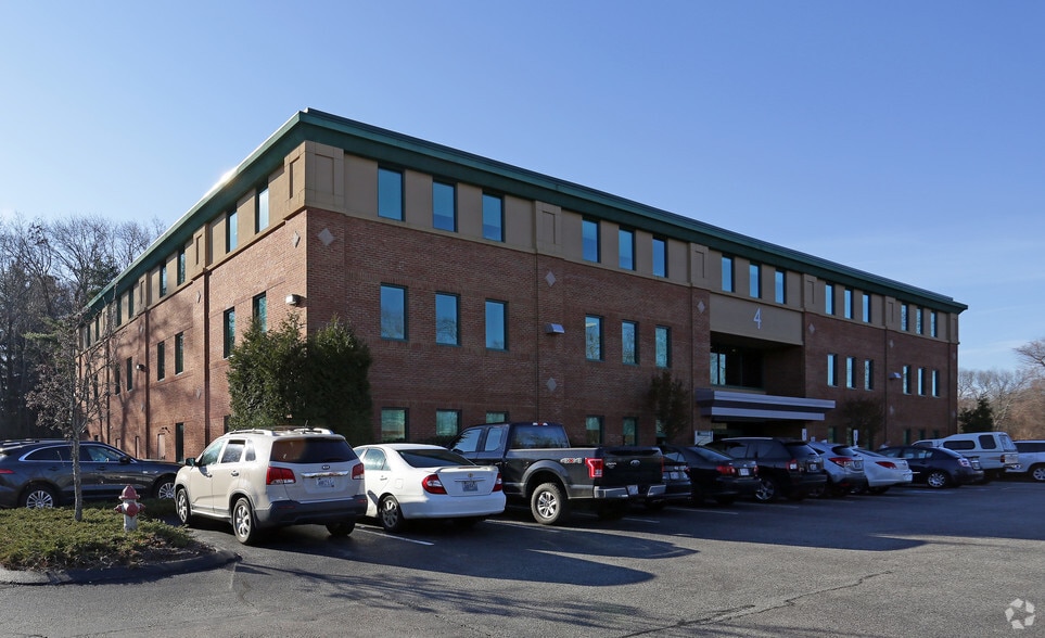 1407 S County Trl, East Greenwich, RI for lease - Primary Photo - Image 2 of 23
