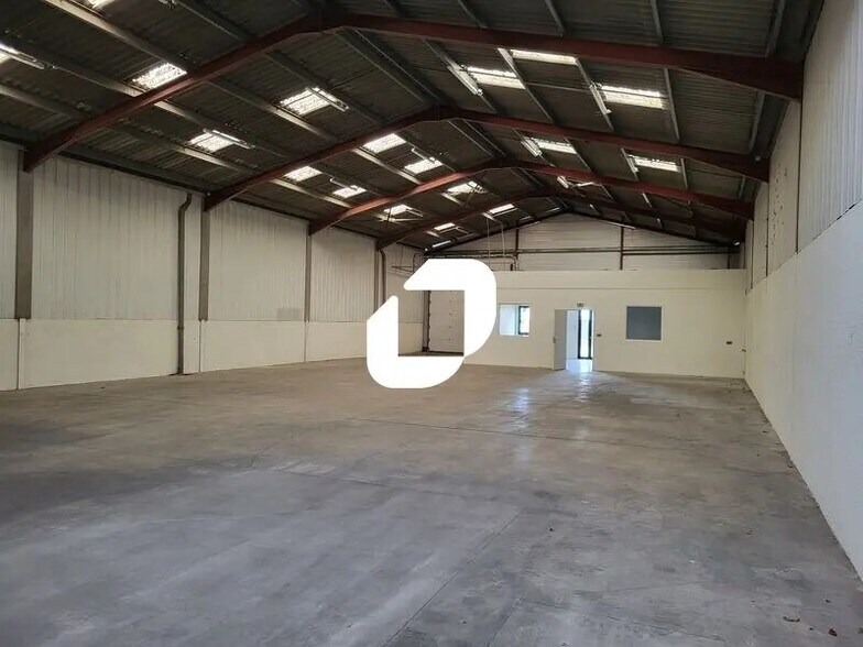 Industriel dans Cestas à louer - Photo du bâtiment - Image 2 de 11