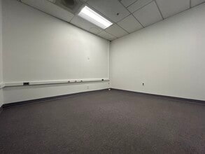 3901 SE Naef Rd, Portland, OR for lease Interior Photo- Image 1 of 10