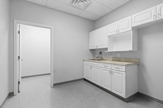 35-39 Kennedy Dr, Putnam, CT à louer Photo intérieure- Image 1 de 12