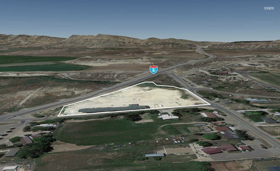 2396 W Hwy 40, Vernal, UT à louer - Photo du bâtiment - Image 1 de 2