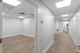 2501 E Commercial Blvd, Fort Lauderdale, FL à louer Photo intérieure- Image 1 de 5