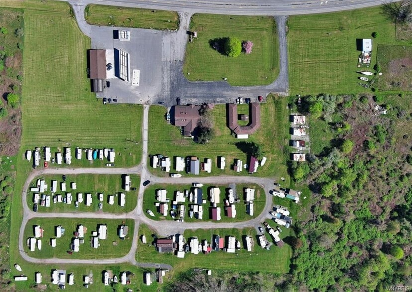5764 Lake Rd, Burt, NY for sale - Building Photo - Image 1 of 30