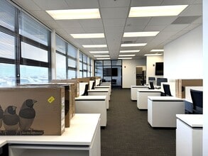 3375 Koapaka St, Honolulu, HI for lease Interior Photo- Image 2 of 4