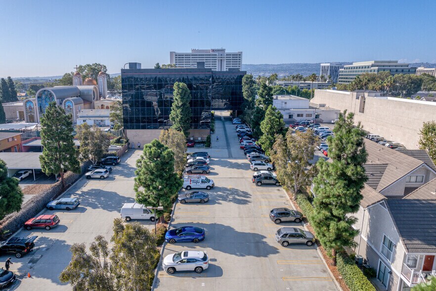 3655 torrance Blvd, Torrance, CA à louer - Photo du bâtiment - Image 3 de 5