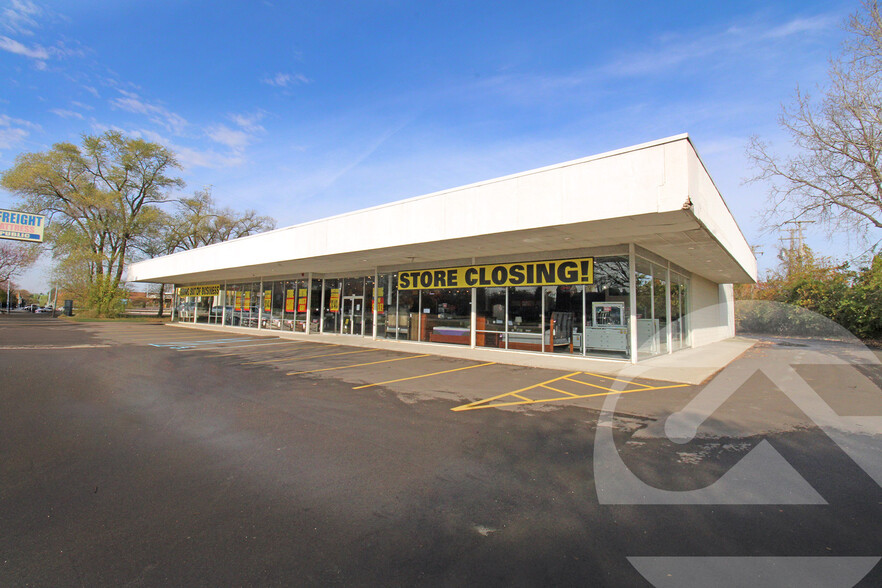 4801 Washtenaw Ave, Ann Arbor, MI for lease - Building Photo - Image 1 of 3