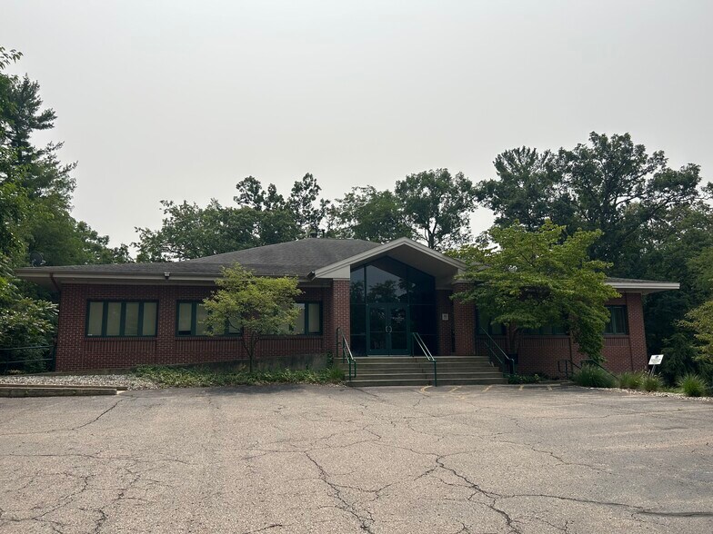 1428 44th St SW, Grand Rapids, MI à louer - Photo du bâtiment - Image 2 de 2