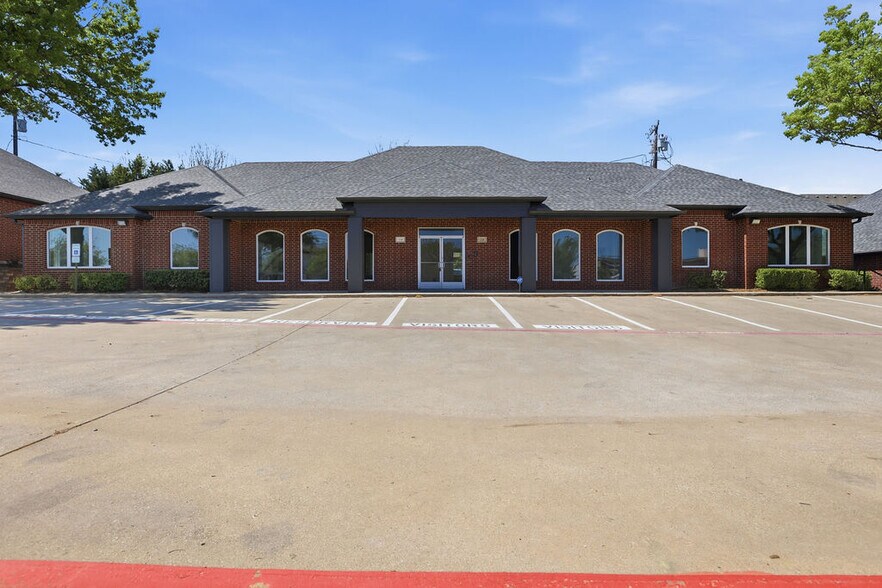 120 S Village Center Rd, Southlake, TX à louer - Photo du bâtiment - Image 2 de 18