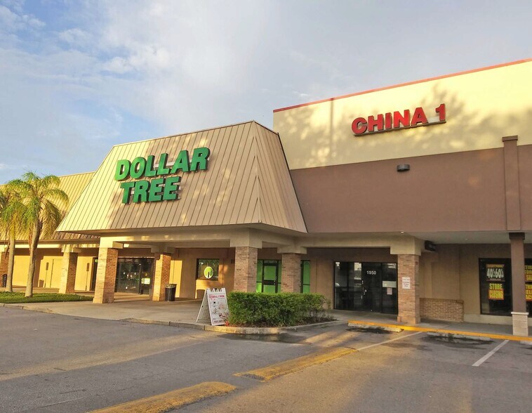 1900-2020 34th St N, Saint Petersburg, FL for lease - Building Photo - Image 2 of 4