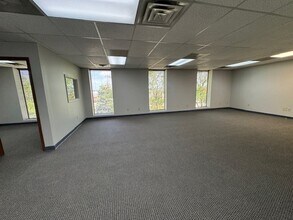 1446 Reynolds Rd, Maumee, OH for lease Interior Photo- Image 2 of 9
