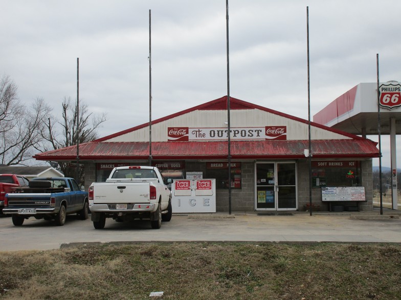 1927 Highway 62 W, Berryville, AR à vendre - Photo du bâtiment - Image 1 de 1