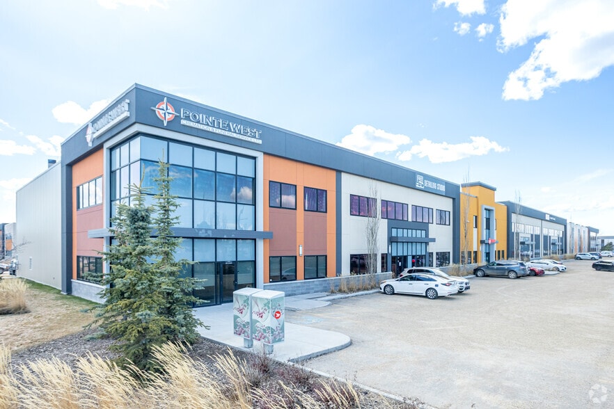 15359 112th Ave NW, Edmonton, AB for sale - Primary Photo - Image 1 of 1