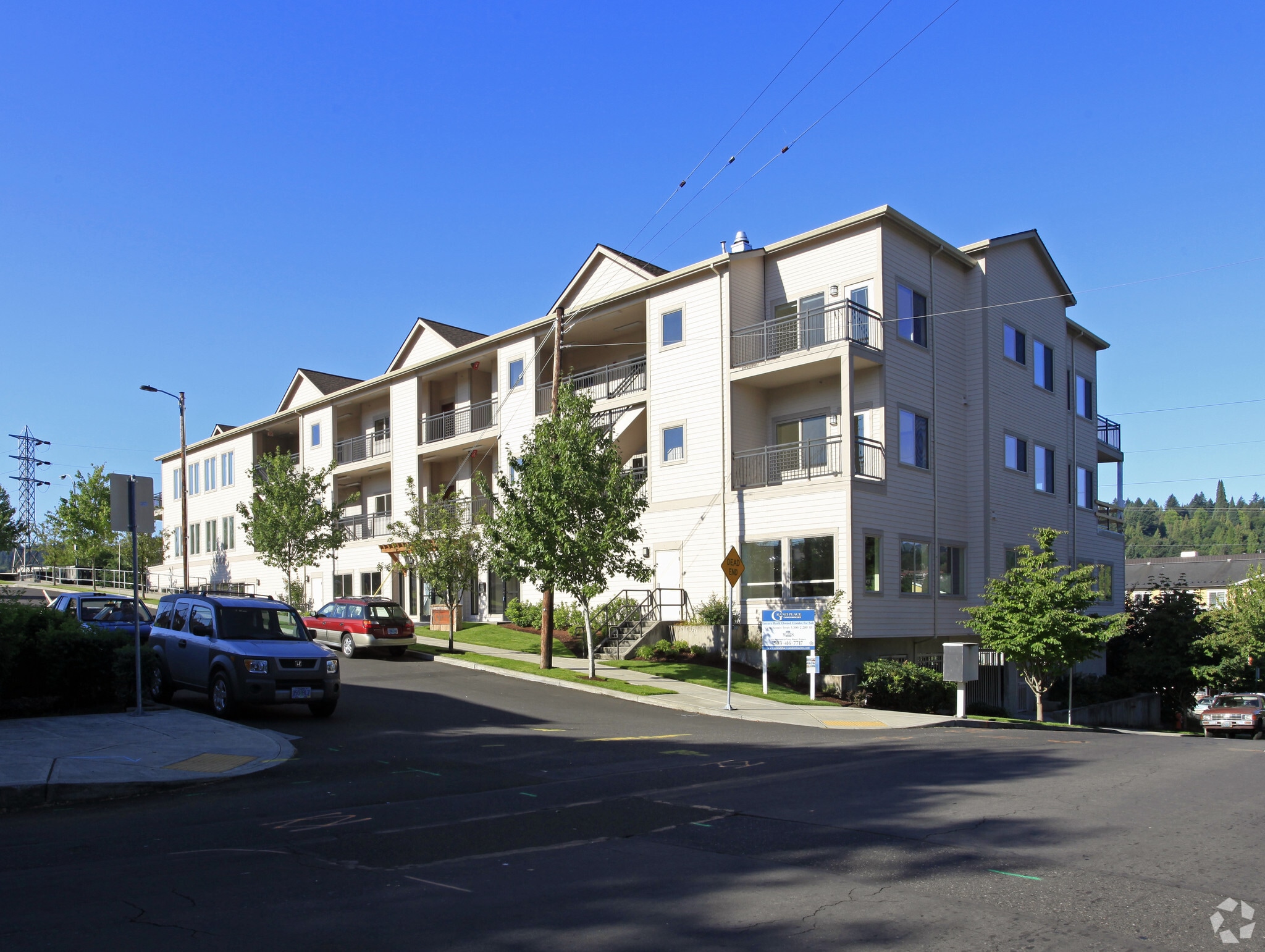 8055-8065 SE Grand Ave, Portland, OR for sale Primary Photo- Image 1 of 9