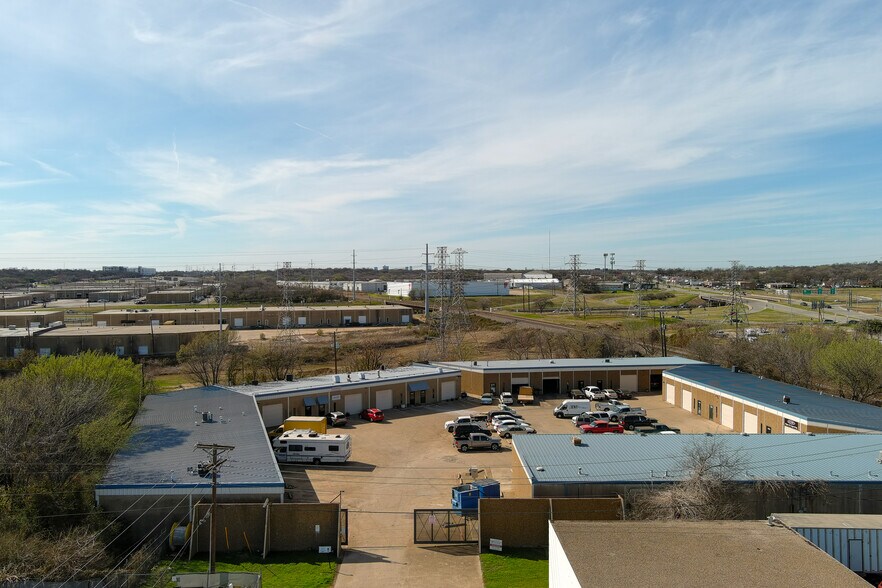 6316-6350 Hart St, Fort Worth, TX à louer - Photo du bâtiment - Image 1 de 4