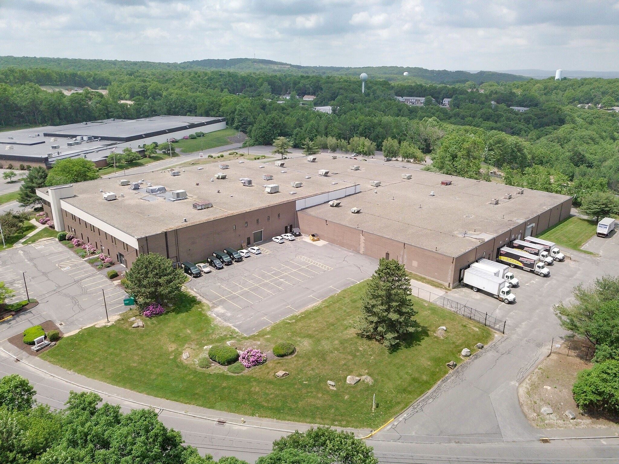 84 Progress Ln, Waterbury, CT à louer Photo principale- Image 1 de 5