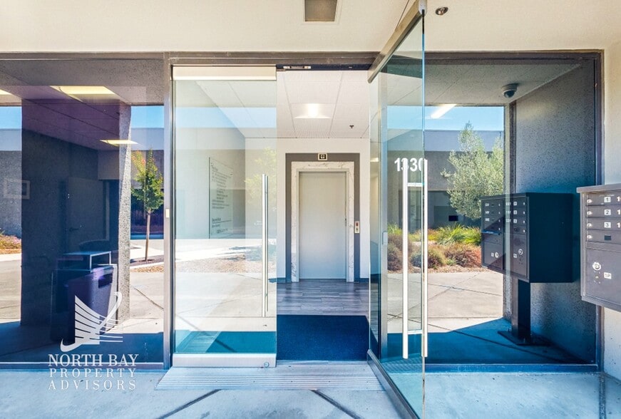 1330 N Dutton Ave, Santa Rosa, CA for lease - Interior Photo - Image 3 of 28