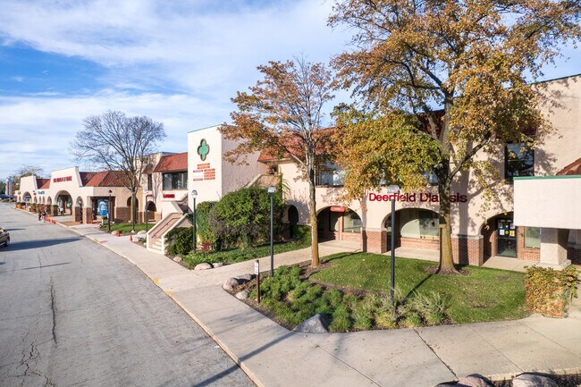 Plus de détails pour 401-499 Lake Cook Rd, Deerfield, IL - Plusieurs types d'espaces à louer